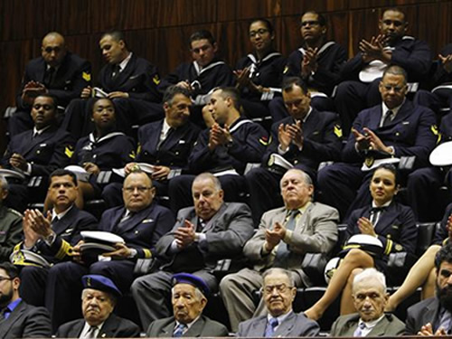 Assembleia Legislativa do Rio Grande do Sul  homenageia as Forças Armadas
