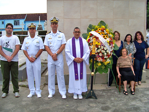 CMASM realiza homenagem a mortos no antigo Centro de Armamento da Marinha